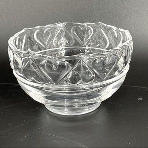 TIFFANY & CO. Raised Hearts Around Edge Crystal Bowl